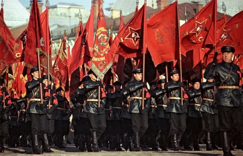 文件:Column of Military Flag of Red Army, 1967 Moscow Parade.jpg