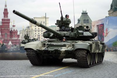 参加2010年胜利日阅兵式的Т-90