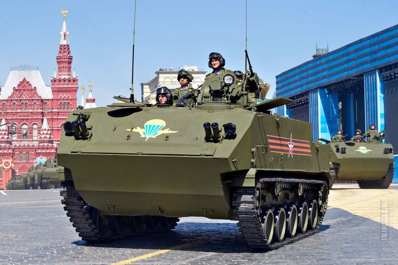 文件:BTR-MDM at 2015 Moscow Parade.jpg