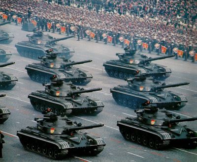 在1985年胜利日阅兵式上的Т-64