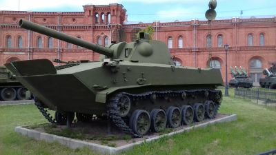 2С9 «Нона-С»（位于圣彼得堡炮兵博物馆）