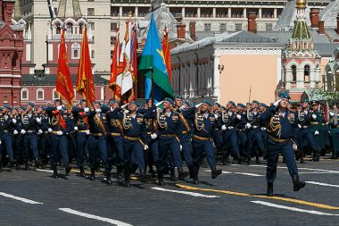 Ryazan Guards Higher Airborne Command School in Red Square Parade.jpg